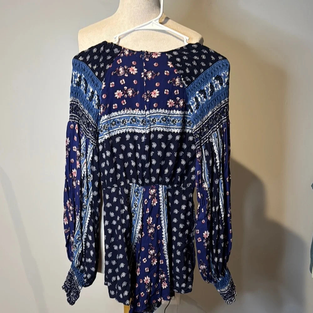 Selfie Leslie Blue Long Sleeve Graphic jumper - Picture 3 of 3